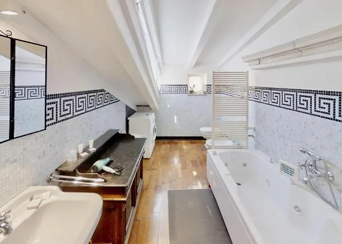 Mansarda Vista Mare San Michele 24 アパート *