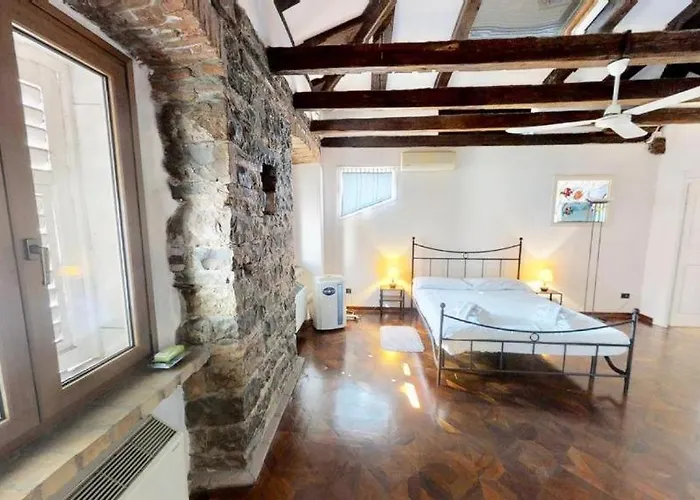 Mansarda Vista Mare San Michele 24 アパート *