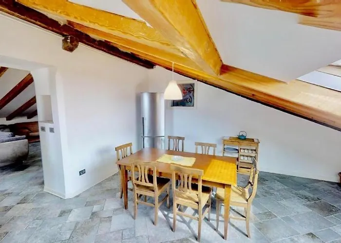 Mansarda Vista Mare San Michele 24 トリエステ