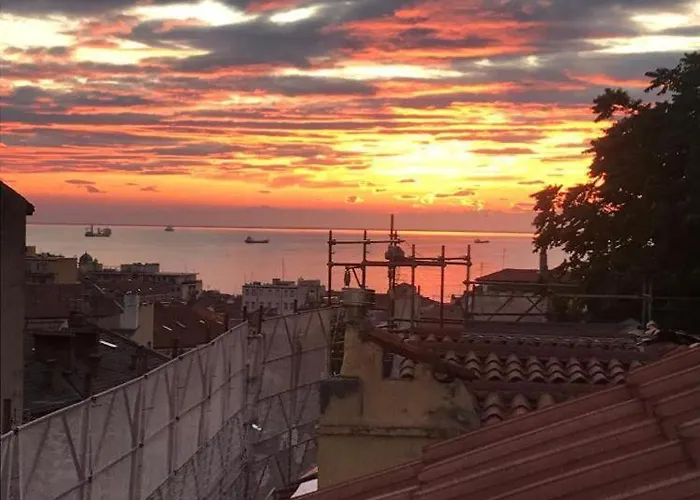 Mansarda Vista Mare San Michele 24 * トリエステ